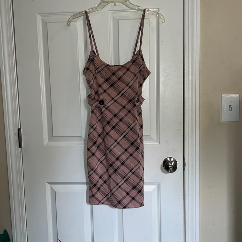 Pink fitted dress